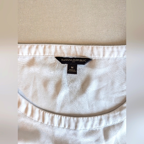 Banana Republic Light Grey Short Sleeve Blouse Women's Size Medium - Picture 5 of 6